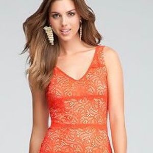 Bebe lace coral dress size Small